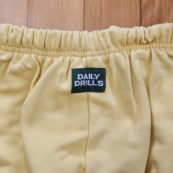 Daily Drills Yellow Sweatpants XS/S - Picture 11 of 14